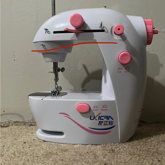 UKICRA CBT-0307 mini sewing machine - Picture 2 of 5